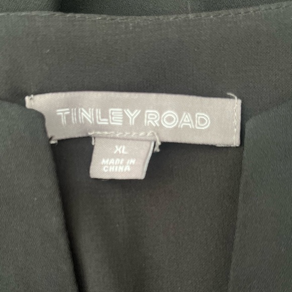 Tinley Road Classic Black Dress - Picture 4 of 4